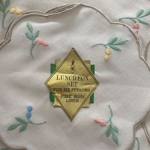 Vintage Irish embroidered linens 6 pc table set